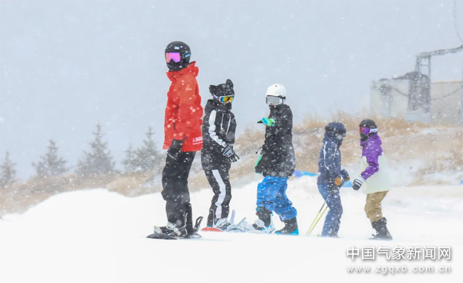 河北张家口崇礼滑雪场 图王旭海.jpg